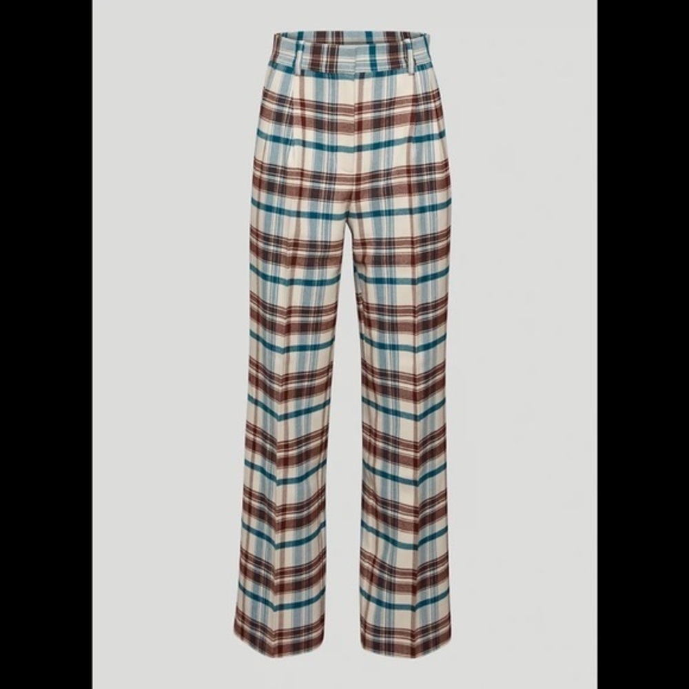Aritzia Effortless Pant